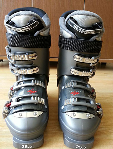 滑雪鞋